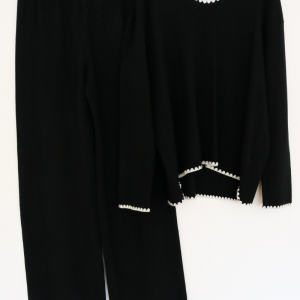 Black/White Knit Wear Full Fit
